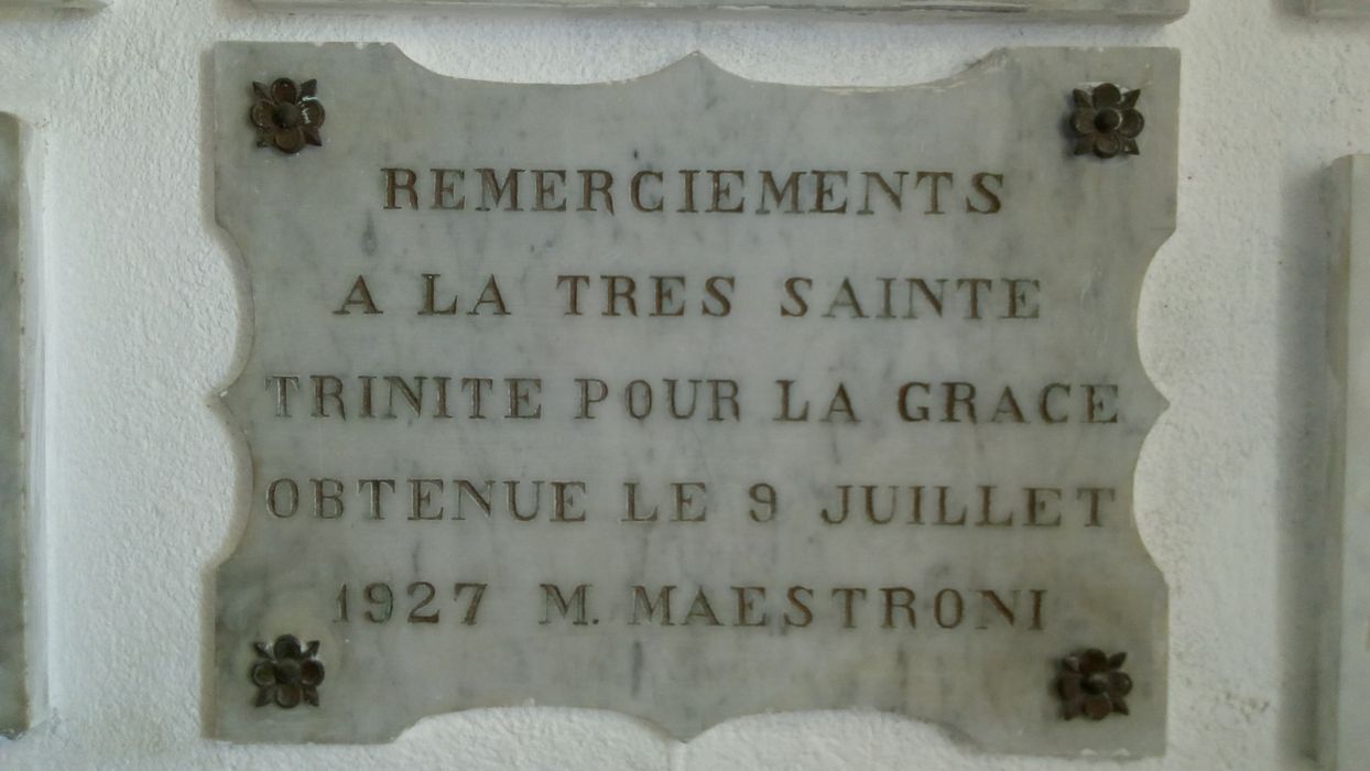 ex-voto mural : Remerciements à la Très Sainte Trinité pour la Grâce obtenue le 9 juillet 1927 M. Maestroni - © Ministère de la Culture (France), Direction Régionale des Affaires Culturelles de Corse – Tous droits réservés