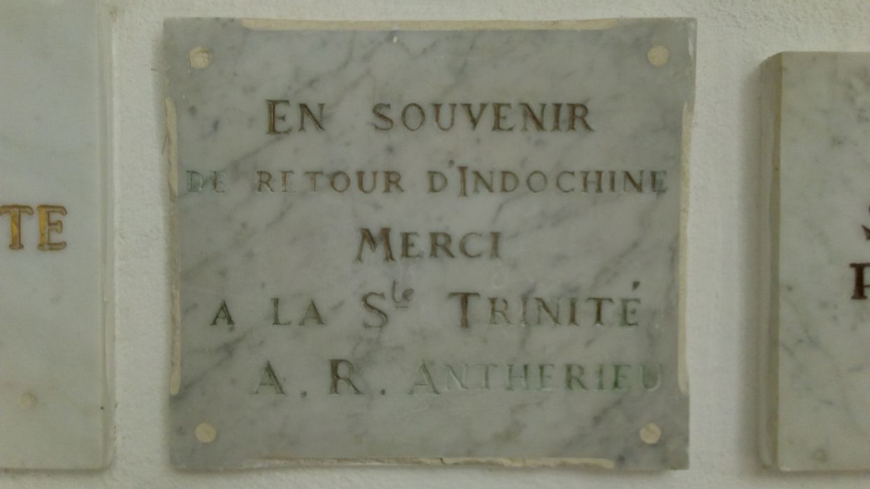 ex-voto mural : En souvenir de retour d'Indochine Merci A la Ste Trinité A.R. Antherieu - © Ministère de la Culture (France), Direction Régionale des Affaires Culturelles de Corse – Tous droits réservés