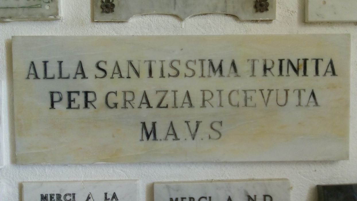 ex-voto mural : Alla Santissima Trinita Per Grazia Ricevuta M.A.V.S - © Ministère de la Culture (France), Direction Régionale des Affaires Culturelles de Corse – Tous droits réservés