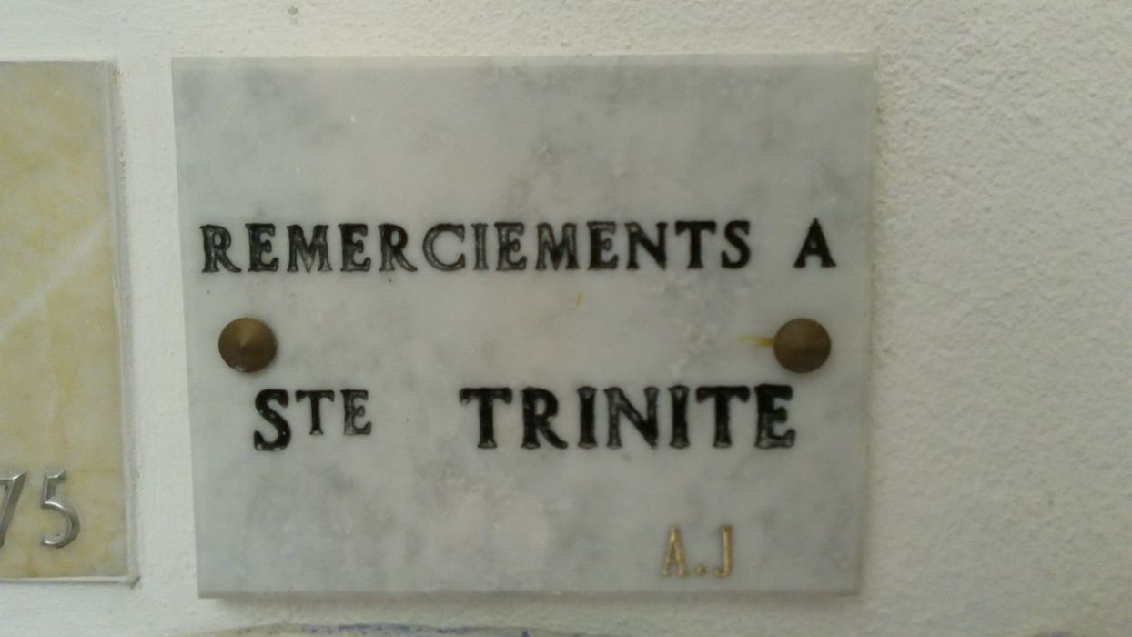 ex-voto mural : Remerciements à sainte Trinité A.J. - © Ministère de la Culture (France), Direction Régionale des Affaires Culturelles de Corse – Tous droits réservés