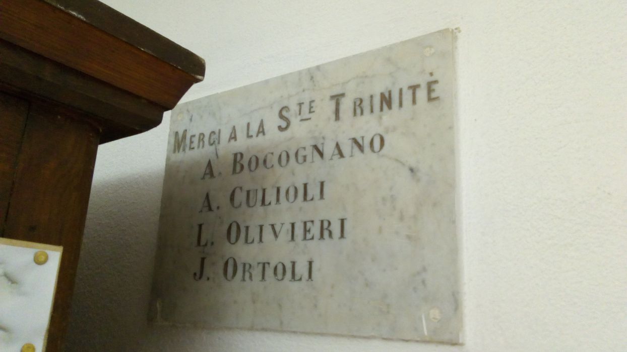ex-voto mural : Merci à la ste Trinité A. Bocognao A. Culioli L. Olivieri J. Ortoli - © Ministère de la Culture (France), Direction Régionale des Affaires Culturelles de Corse – Tous droits réservés