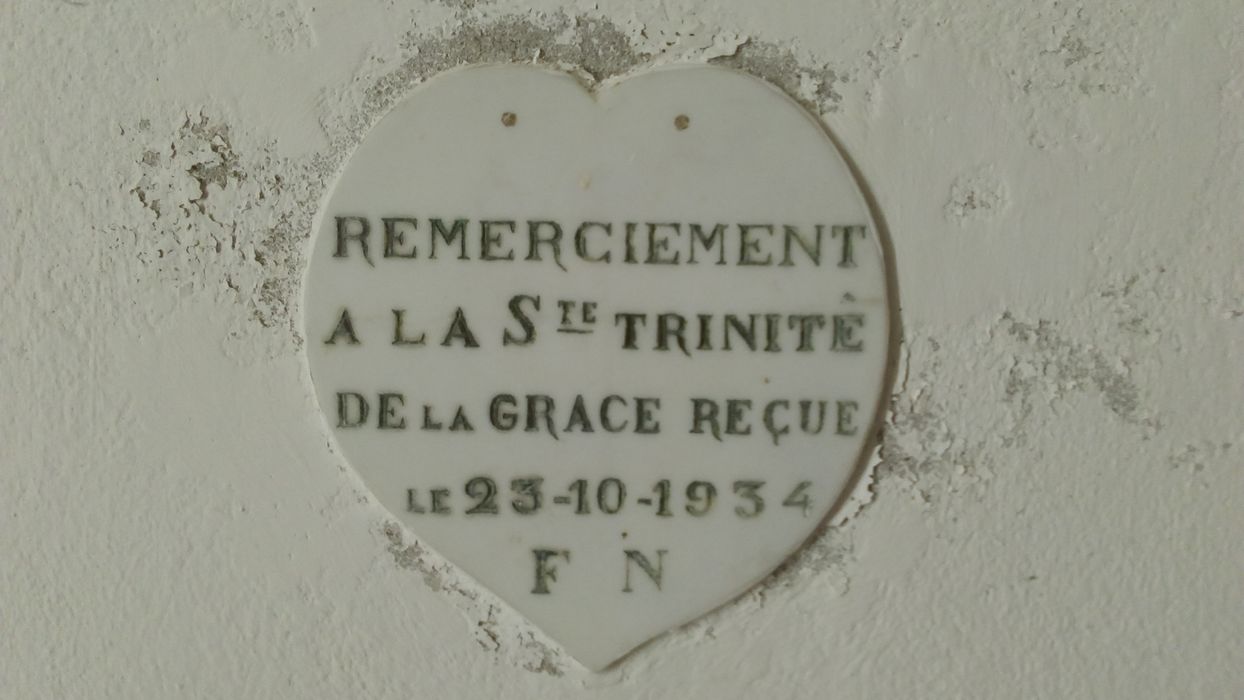 ex-voto mural : Remerciement à la Ste Trinité de la Grace recue le 23-10-1934 FN - © Ministère de la Culture (France), Direction Régionale des Affaires Culturelles de Corse – Tous droits réservés
