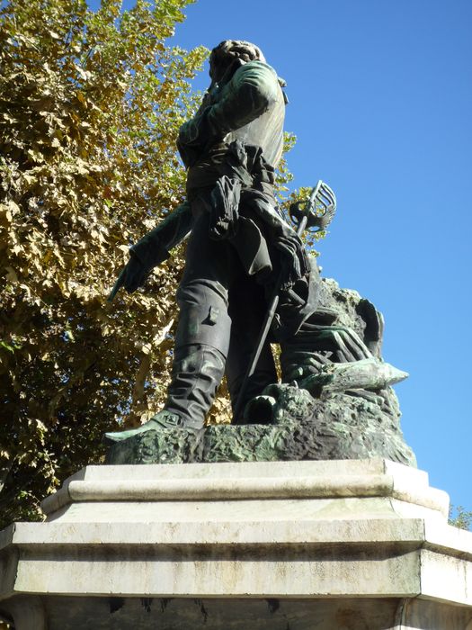 vue générale de la statue