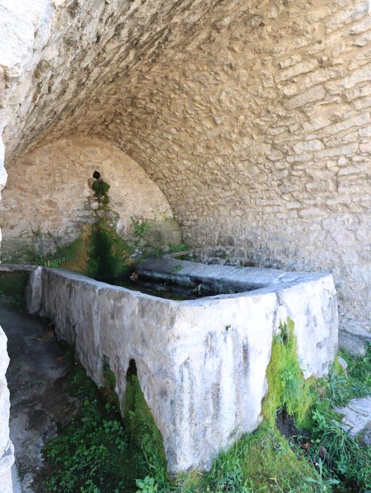 lavoir, vue générale de l’espace couvert