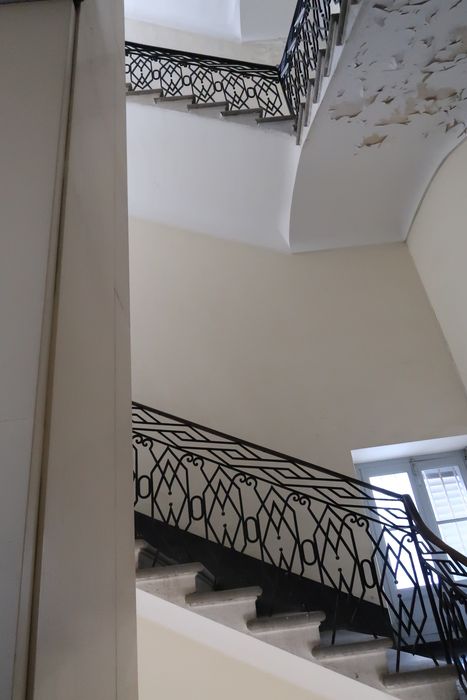 aile est, escalier