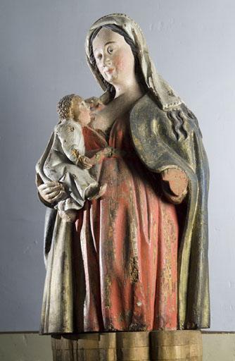 statue : Vierge allaitante, vue générale