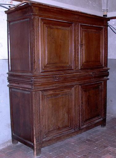 armoire, vue générale - © Ministère de la culture (France) ; © Conseil départemental de l'Ain