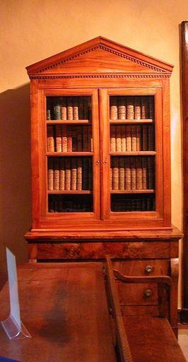 armoire-bibliothèque, vue générale - © Ministère de la culture (France) ; © Conseil départemental de l'Ain