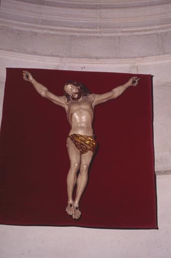 statue : Christ en croix, vue générale - © Ministère de la culture (France) ; © Conseil départemental de l'Ain