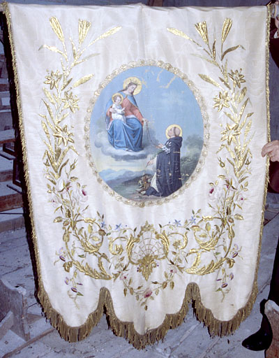 bannière de procession   Le Rosaire ; Vierge de l'Apocalypse 1  