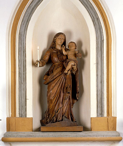 statue Vierge à l'Enfant 1 - © Ministère de la Culture (France), Conservation des antiquités et des objets d’art de l’Ain, tous droits réservés