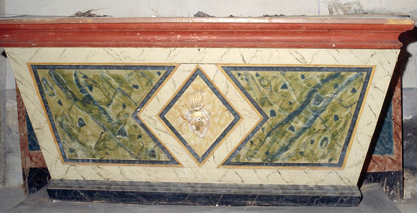 autel, vue générale - © Ministère de la Culture (France), Conservation des antiquités et des objets d’art de l’Ain, tous droits réservés