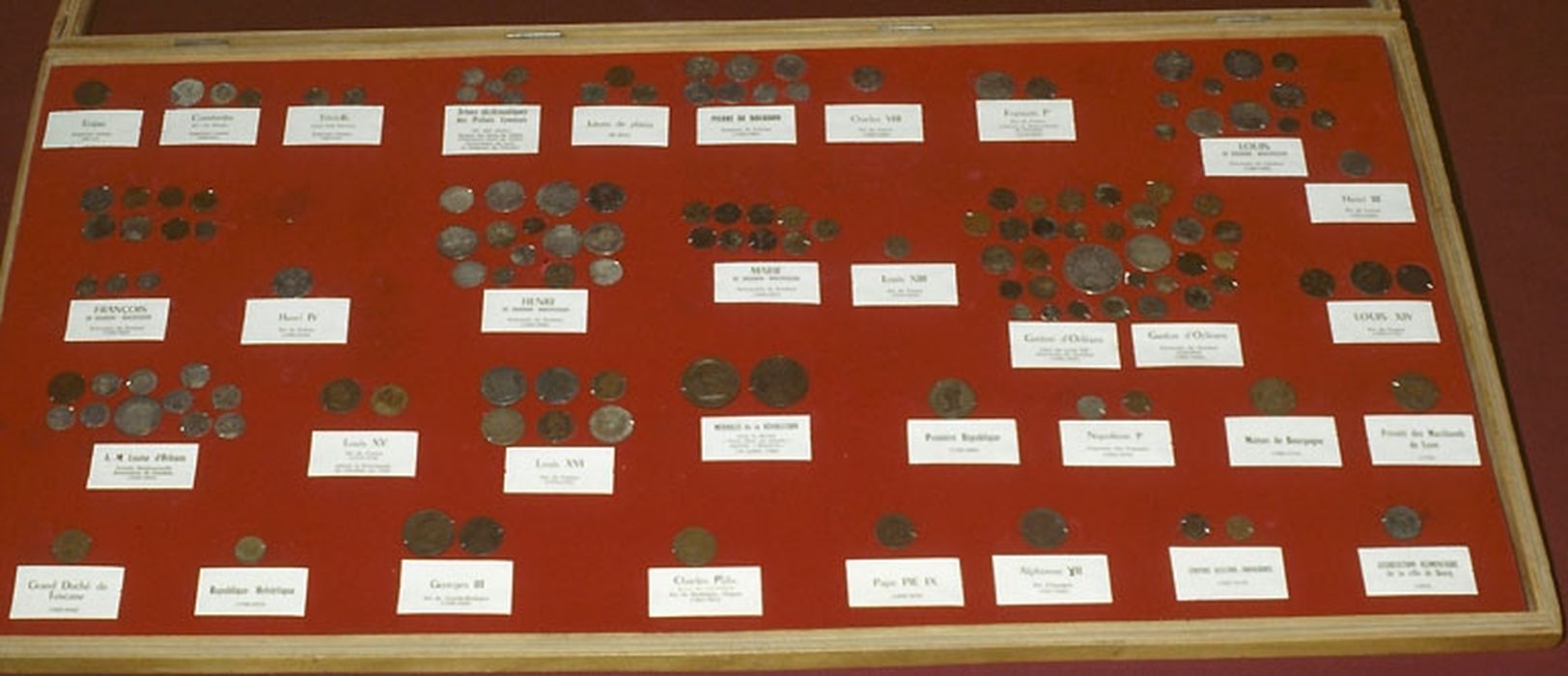 Médaillier - © Ministère de la Culture (France), Conservation des antiquités et des objets d’art de l’Ain, tous droits réservés