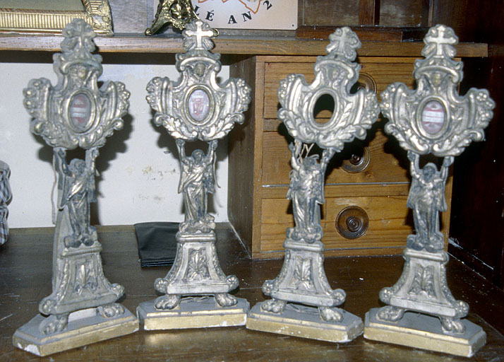 ensemble de 4 reliquaires 14 reliques