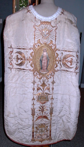 ornement blanc 2 : chasuble