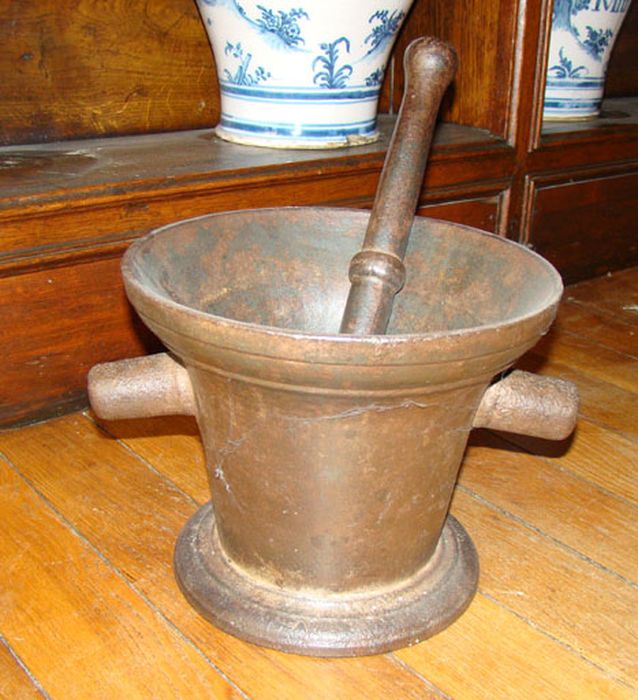 Mortier ; pilon 1 - © Ministère de la Culture (France), Conservation des antiquités et des objets d’art de l’Ain, tous droits réservés