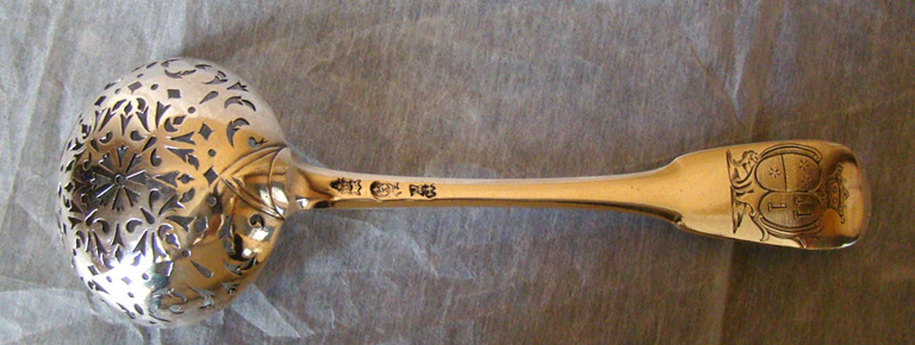 Cuiller, dite cuiller à saupoudrer 1 - © Ministère de la Culture (France), Conservation des antiquités et des objets d’art de l’Ain, tous droits réservés