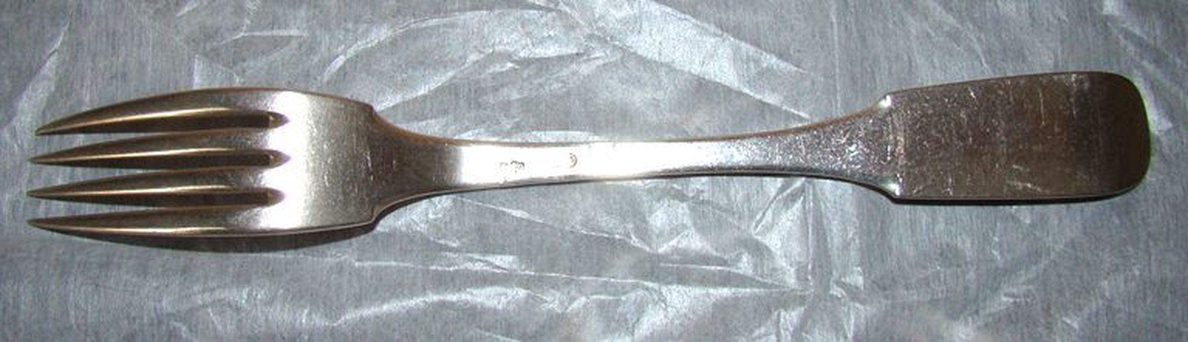 Fourchette à servir - © Ministère de la Culture (France), Conservation des antiquités et des objets d’art de l’Ain, tous droits réservés