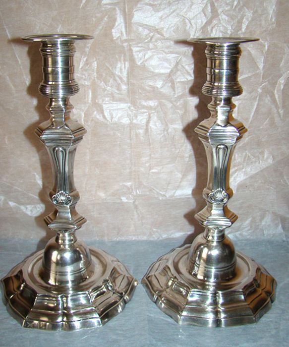 Paire de chandeliers, dits flambeaux - © Ministère de la Culture (France), Conservation des antiquités et des objets d’art de l’Ain, tous droits réservés