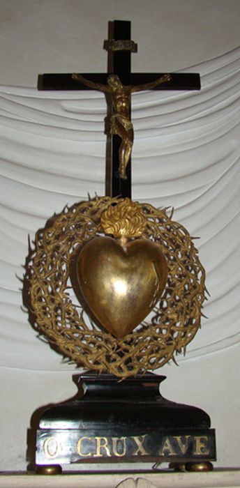 croix d'autel et coeur de dévotion, vue générale - © Ministère de la Culture (France), Conservation des antiquités et des objets d’art de l’Ain, tous droits réservés