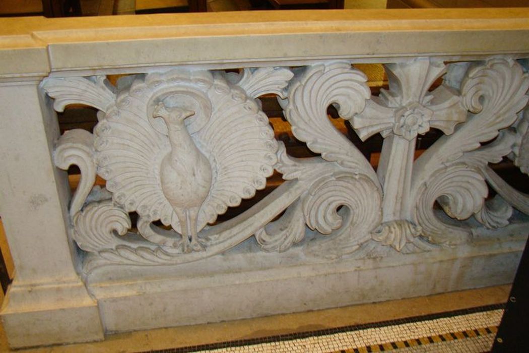 table de communion de la chapelle de la Glorification du curé d'Ars, vue générale - © Ministère de la Culture (France), Conservation des antiquités et des objets d’art de l’Ain, tous droits réservés