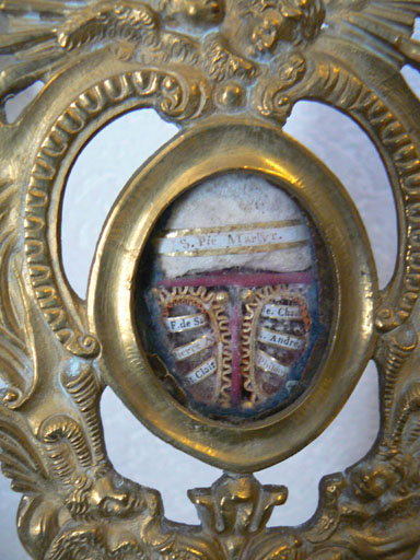 reliquaire dit n°1, détail : reliques