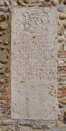 dalle funéraire de Jean-Baptiste Tardy de La Perrouse, seigneur de La Grivaudière 1 - © Ministère de la Culture (France), Conservation des antiquités et des objets d’art de l’Ain, tous droits réservés