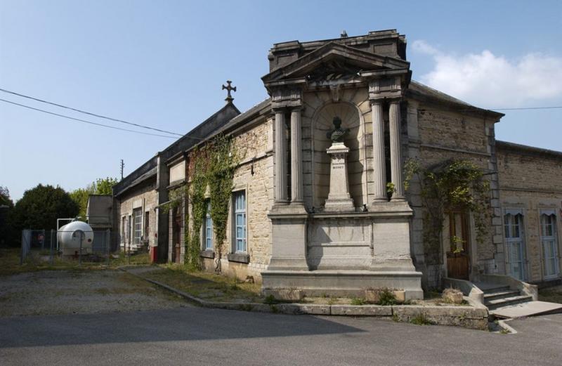 stèle ; buste, vue générale - © Ministère de la culture (France) ; © Conseil départemental de l'Ain