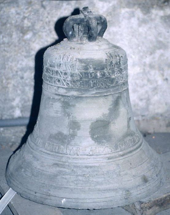 Cloche - © Ministère de la Culture (France), Conservation des antiquités et des objets d’art de l’Ain, tous droits réservés