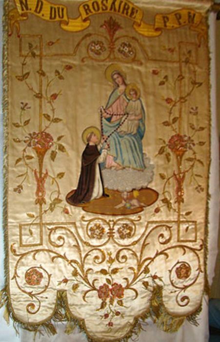 Bannière de procession (n°2) : Notre-Dame du Rosaire - © Ministère de la Culture (France), Conservation des antiquités et des objets d’art de l’Ain, tous droits réservés