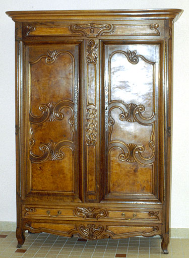 ensemble de 16 armoires - © Ministère de la Culture (France), Conservation des antiquités et des objets d’art de l’Ain, tous droits réservés