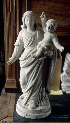 statue   Vierge à l'Enfant    - © Ministère de la Culture (France), Conservation des antiquités et des objets d’art de l’Ain, tous droits réservés