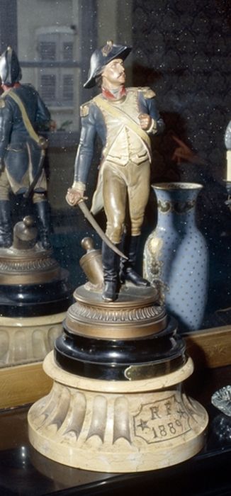 Statuette : le Capitaine Gabriel Galliot - © Ministère de la Culture (France), Conservation des antiquités et des objets d’art de l’Ain, tous droits réservés