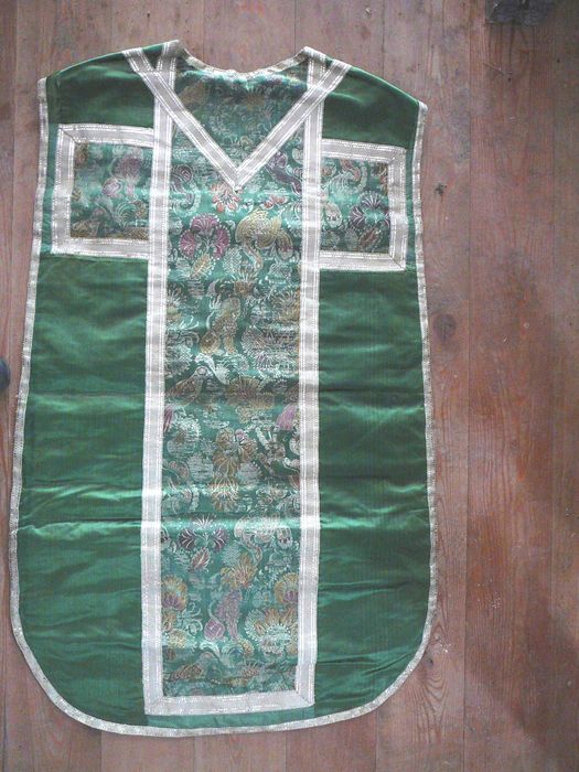 chasuble - © Ministère de la Culture (France), Conservation des antiquités et des objets d’art des Hautes-Alpes - Tous droits réservés