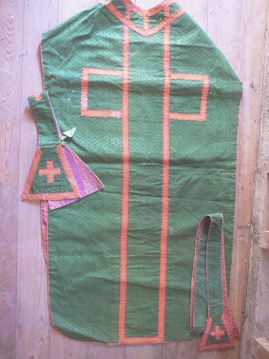 chasuble, étole, manipule - © Ministère de la Culture (France), Conservation des antiquités et des objets d’art des Hautes-Alpes - Tous droits réservés