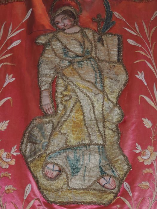 bannière de procession, face sainte Catherine, détail - © Ministère de la Culture (France), Conservation des antiquités et des objets d’art des Hautes-Alpes - Tous droits réservés