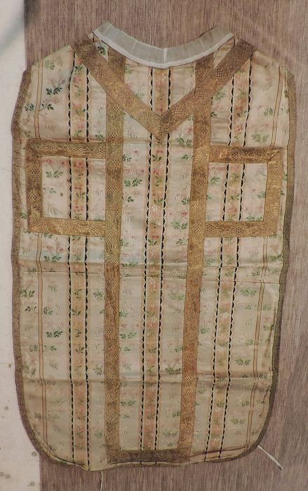 chasuble - © Ministère de la Culture (France), Conservation des antiquités et des objets d’art de l'Ardèche - Tous droits réservés