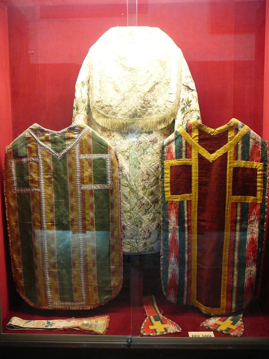 chasubles, chape, manipules - © Ministère de la Culture (France), Conservation des antiquités et des objets d’art des Hautes-Alpes - Tous droits réservés