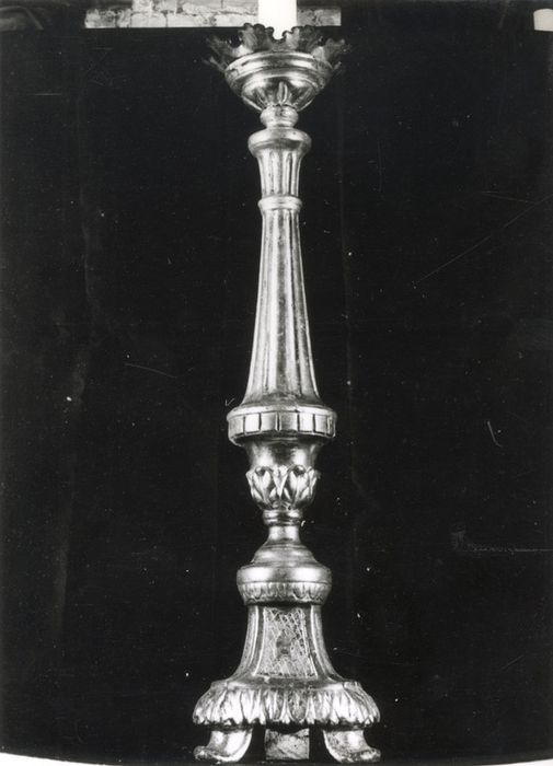 chandelier d'autel de la chapelle du Saint-Sacrement