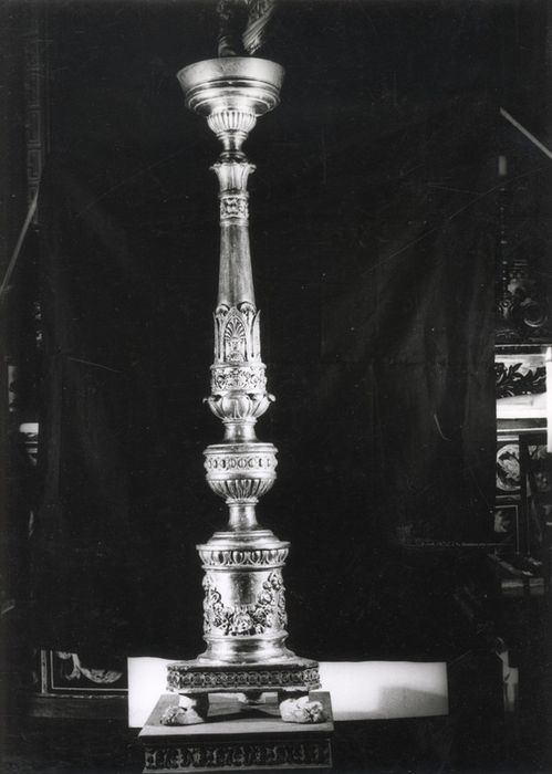 chandelier d'autel de la chapelle de la Vierge