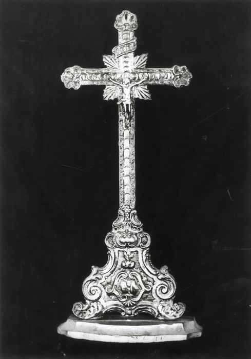 Croix d'autel