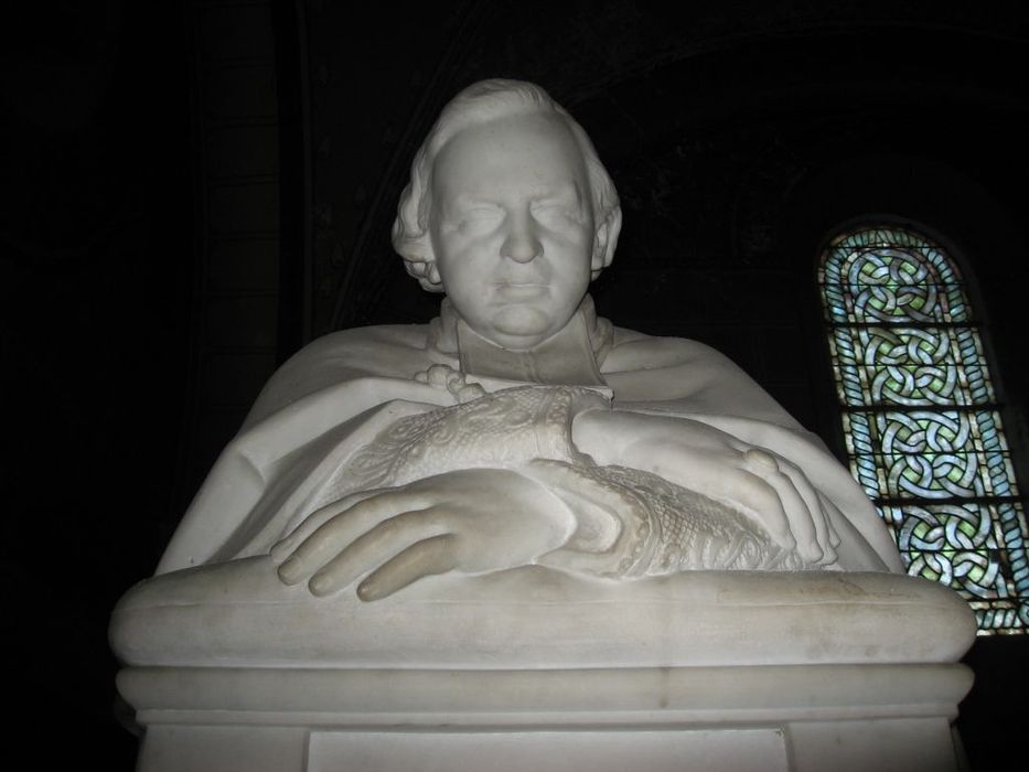 Monument funéraire : Mgr Bonnet