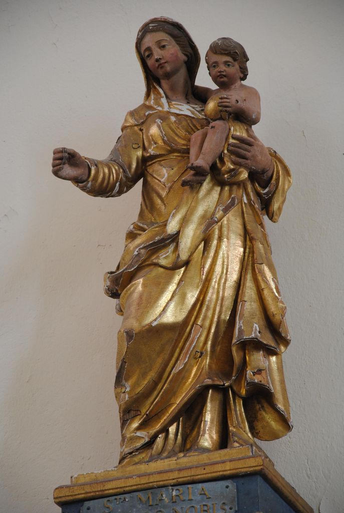 statuette couronnant le dôme : Vierge à l’enfant, vue générale