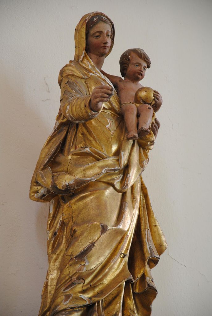 statuette couronnant le dôme : Vierge à l’enfant, vue gpartielle