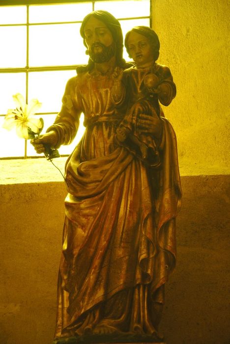 statue : Saint Joseph, vue partielle