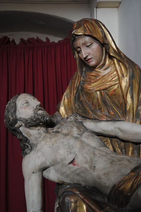 groupe sculpté : Vierge de Pitié, vue partielle - © Ministère de la Culture (France), Médiathèque du patrimoine et de la photographie, Conservation des antiquités et des objets d’art de l’Ardèche – Tous droits réservés
