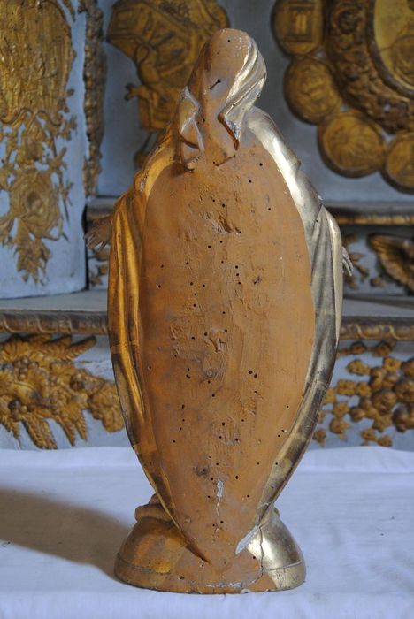 statue et son socle : Vierge Immaculée, vue générale du revers - © Ministère de la Culture (France), Médiathèque du patrimoine et de la photographie, Conservation des antiquités et des objets d’art de l’Ardèche – Tous droits réservés