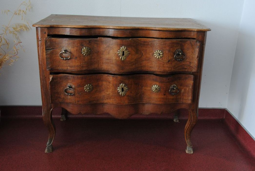 meuble de sacristie : commode de sacristie, vue générale - © Ministère de la Culture (France), Médiathèque du patrimoine et de la photographie, Conservation des antiquités et des objets d’art de l’Ardèche – Tous droits réservés