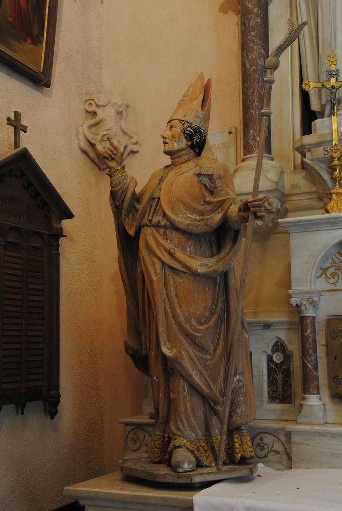 statue : Saint-Evêque, vue générale