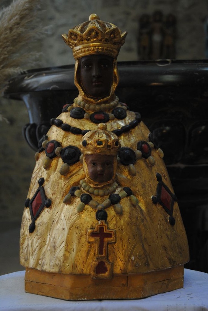 statue : Vierge noire, vue générale